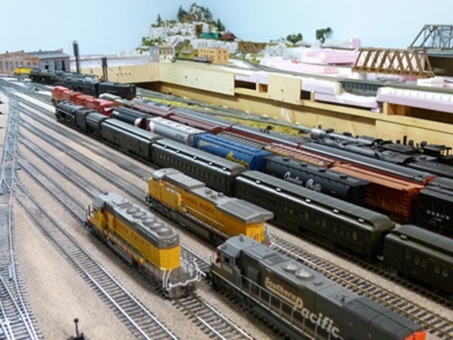 Mar: A view of the yard.