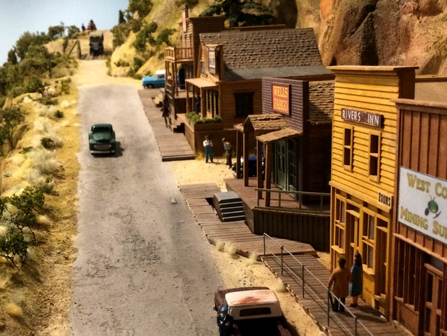 Added more roadside vegetation in the upper mining area.
